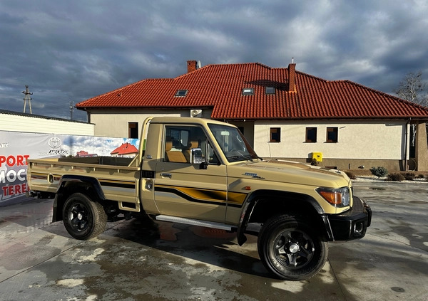 Toyota Land Cruiser cena 239000 przebieg: 25, rok produkcji 2022 z Wieleń małe 301